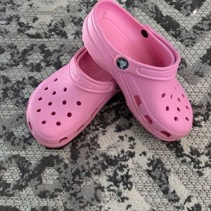 Crocs women’s size 3 pink